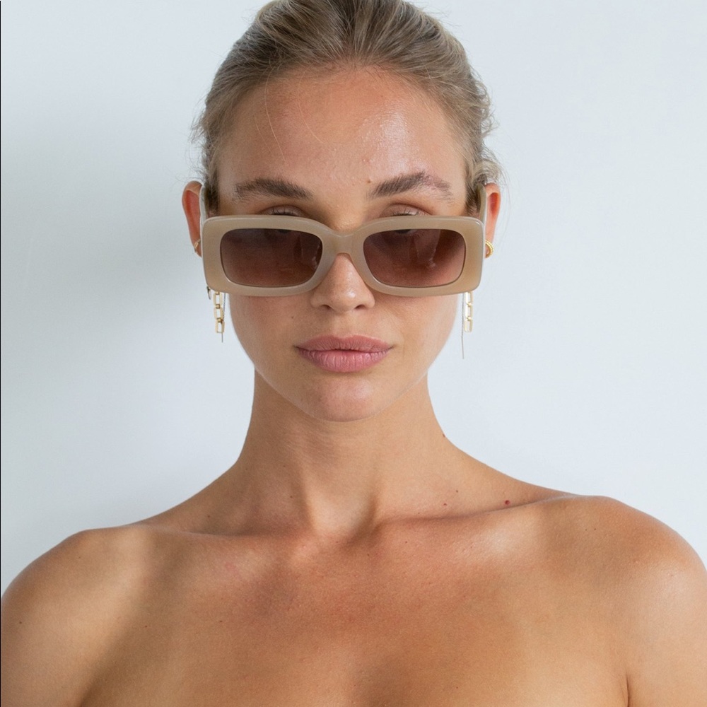 Stylish Tan Sunglasses for Women